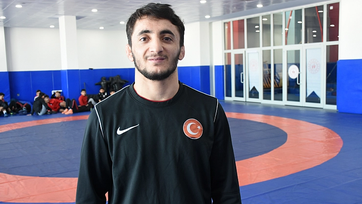 Milli Güreşçi Servet Angi'den Altın Madalya Sözü