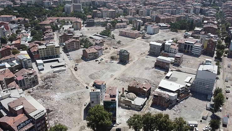 Mimarlar Odası, bitmeyen çarşıyı önce eleştirdi şimdi de övdü: Ayıkla şimdi pirincin taşına…