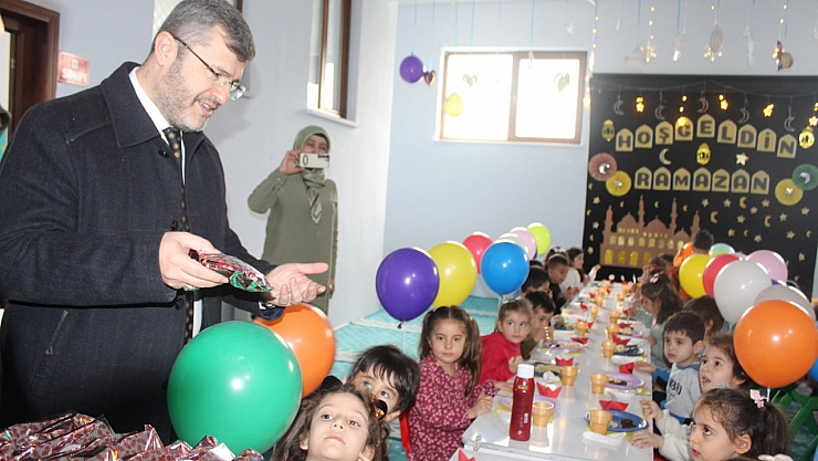 Minikler tekne orucuyla Ramazan'ı yaşadı