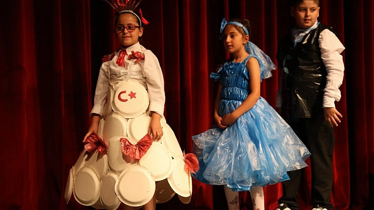 Miniklerden çevreye duyarlı defile