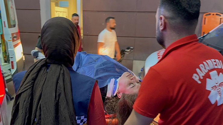 Motosiklet devrildi: 1 yaralı