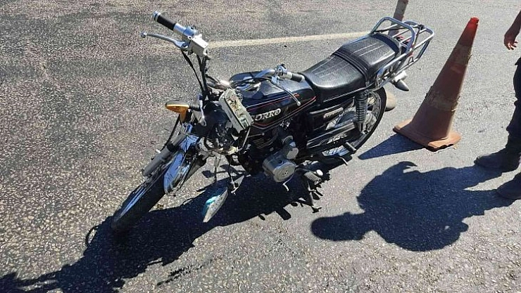 Motosikletin çarptı ağır yaralandı