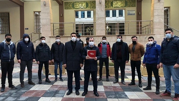 Kâbe'ye saygısızlık yapıldı