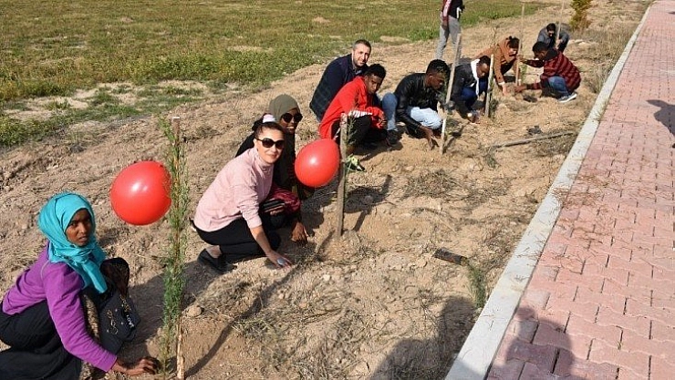 Yabancı öğrencilere indirim