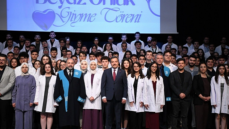 MTÜ Tıp Fakültesi Öğrencileri Beyaz Önlüklerini Giydi