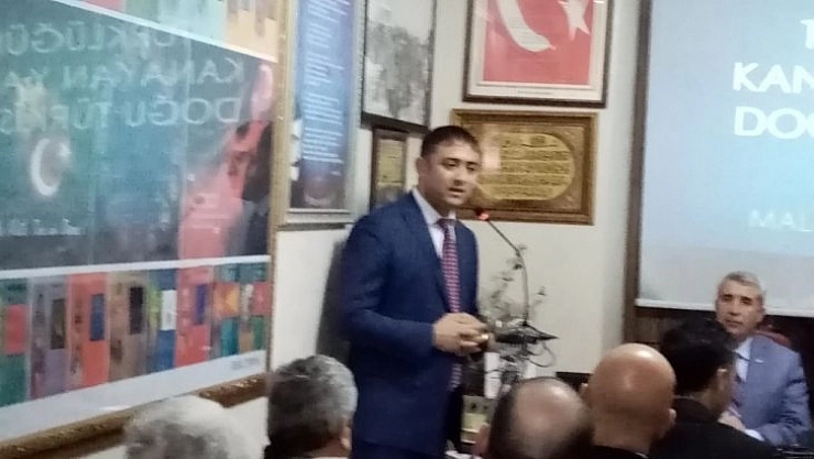 Şahin, Doğu Türkistan'ı anlattı