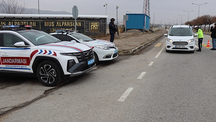 Muş'ta jandarmadan geniş kapsamlı asayiş uygulaması