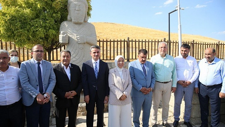 Mutlulukla karşılandı