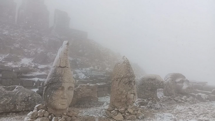Nemrut Dağı'na ilk kar düştü