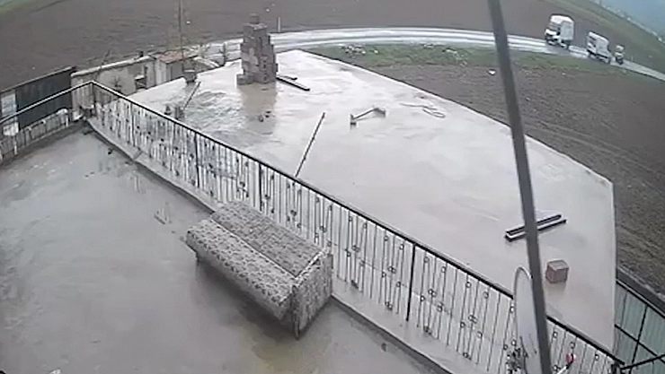 Niğde'de kaza güvenlik kamerasında