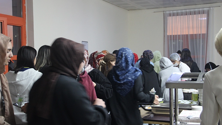 Öğrenci yurtlarında iftar ve sahur menüleri denetlendi