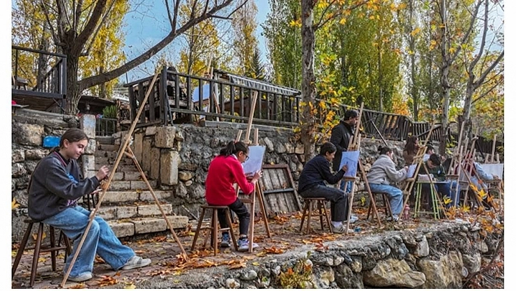 Öğrenciler tarihi ve doğayı tuvale taşıyor