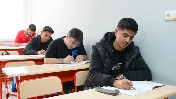 Öğrencilere ücretsiz deneme sınavı yapıldı
