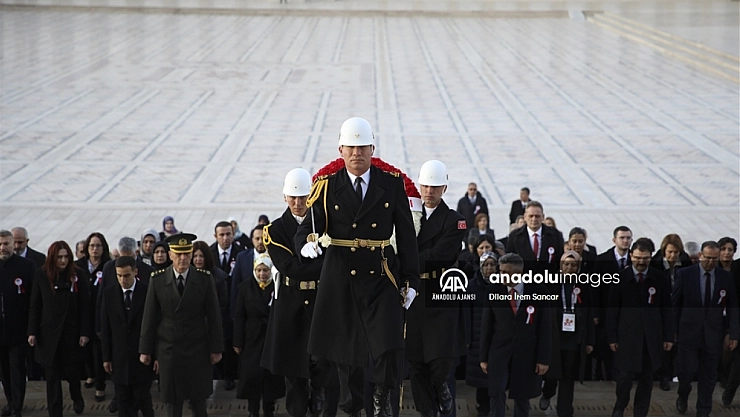 Öğretmenler Anıtkabir'de