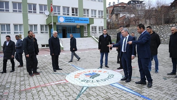 Okullara geleneksel oyun alanları
