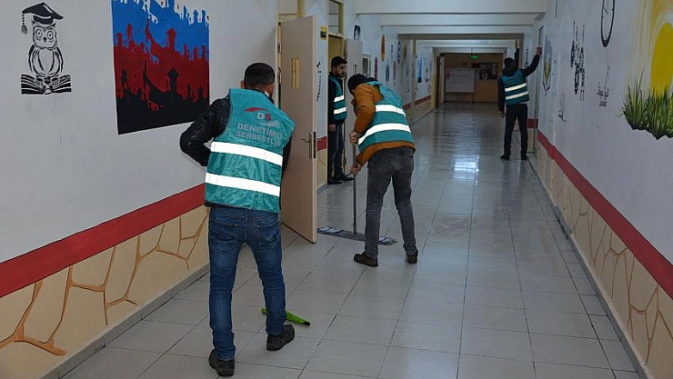 Okul temizliği ve tamirat yaptılar