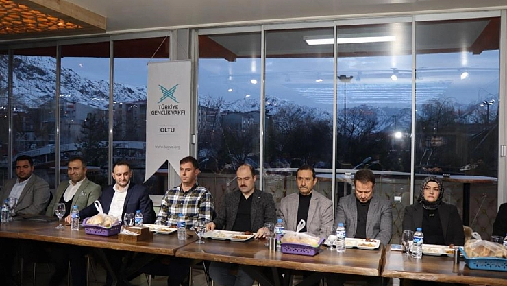 Oltu'da iftar sofrasında buluştular