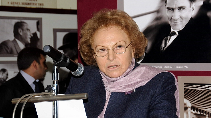 Ömrünü eğitim ve kadınlara adamış Cumhuriyet Çınarı Nüket Ersoy vefat etti