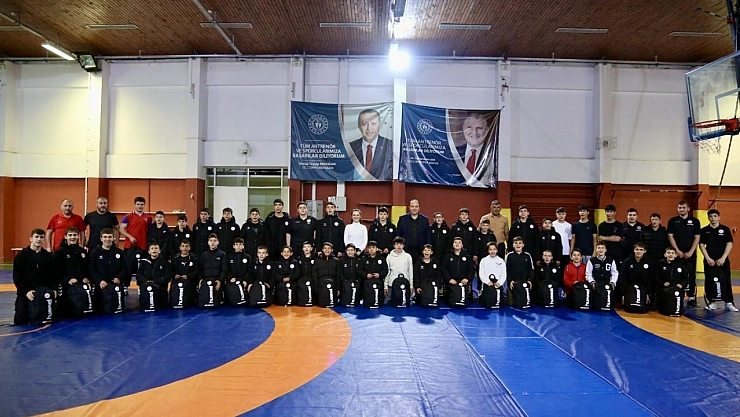 Sporculara malzeme desteği sağlandı