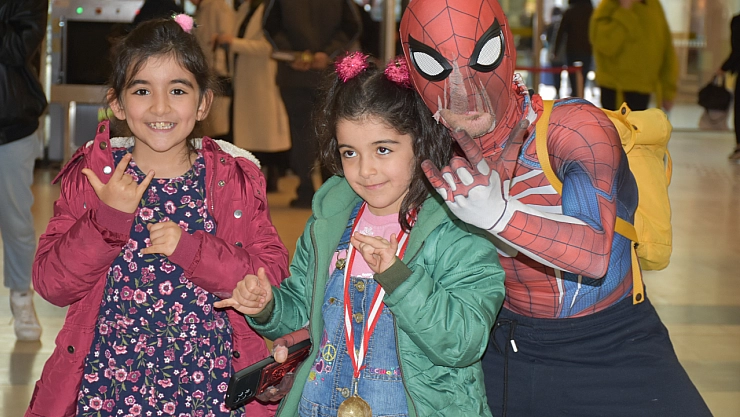 Örümcek adam Malatya'da