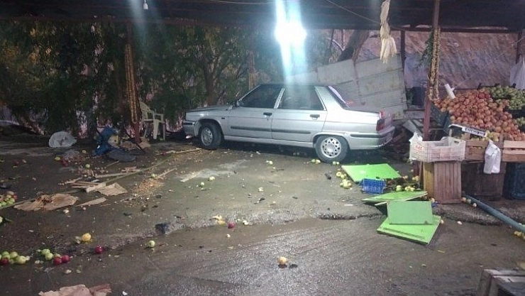 Dinlenme tesisine girdi