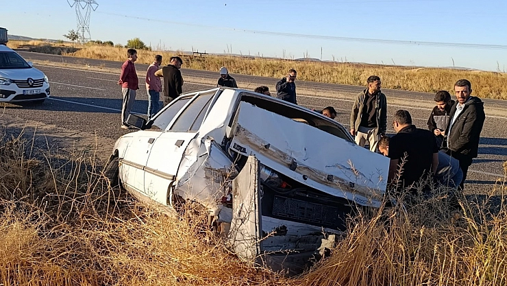 Otomobil şarampole girdi: 2 yaralı