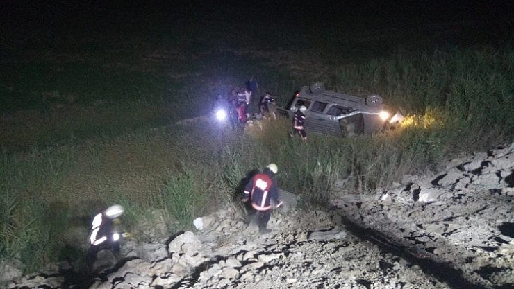 Otomobil şarampole uçtu