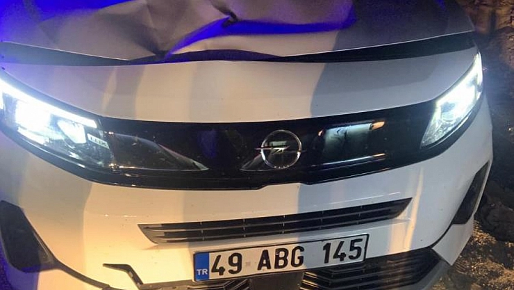 Otomobil yayaya çarptı: 1 ağır yaralı