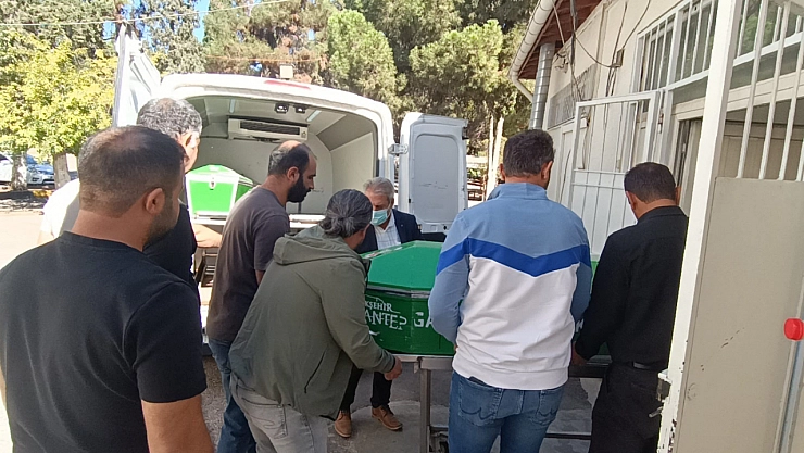 Otomobildeki 3 kardeşten 2'si vefat etti