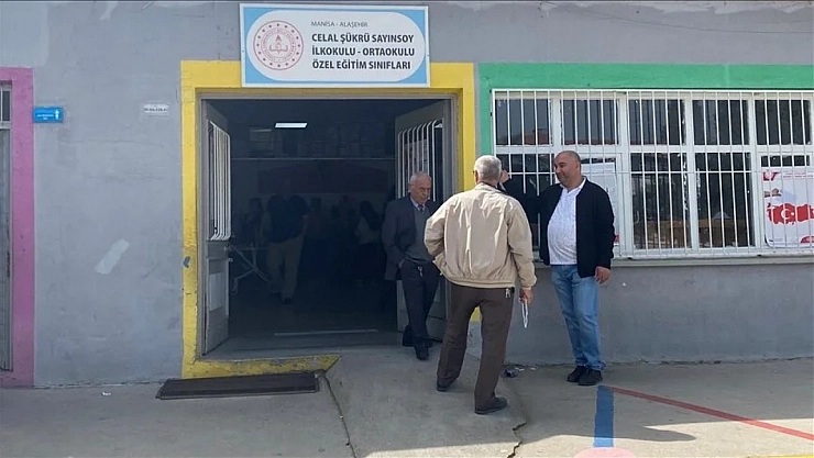 Oy kullandığı sırada hayatını kaybetti!