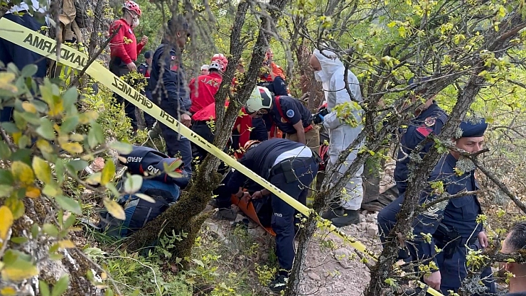 Papa'nın geleceğini duyan defineciler İznik'e dadandı