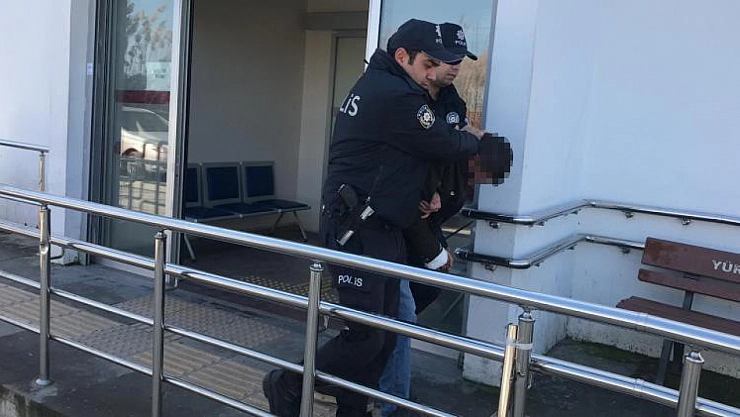 Abisinin iş yerini yaktı