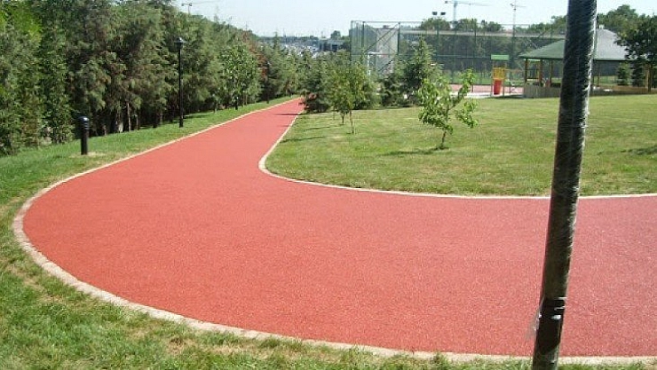 Park ve yürüyüş alanlarına kauçuk