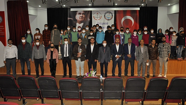 Peygamberimizin örnek hayatı anlatıldı