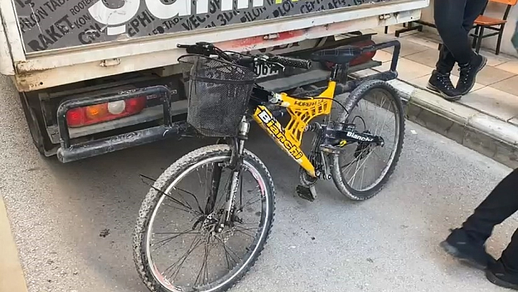 Pikaba çarpan bisikletli yaralandı