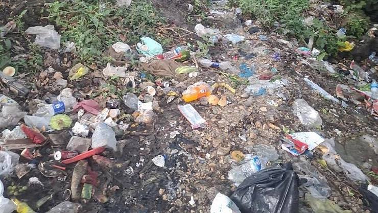 Piknik alanı değil sanki çöplük!