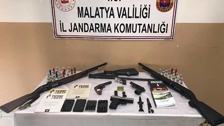 Propagandaya 4 gözaltı