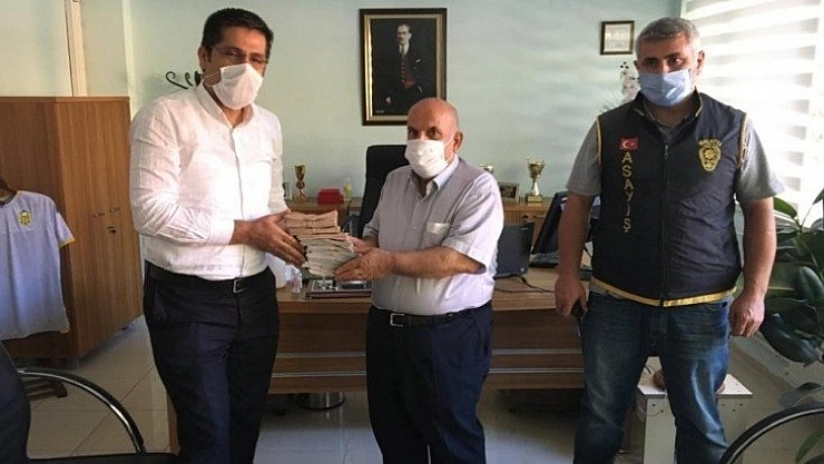 Polis son anda engelledi