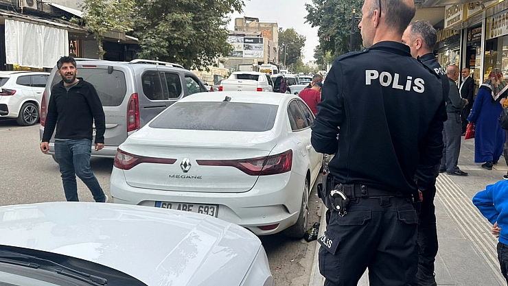 Polis tuzağı bozdu: Vatandaş son anda kurtuldu