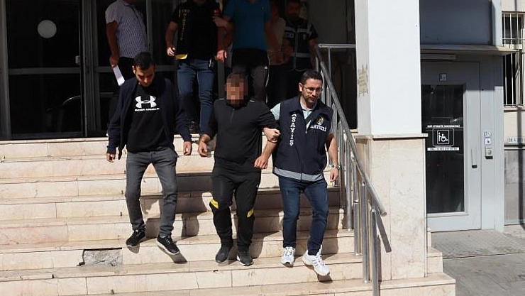 Polisten eş zamanlı operasyon