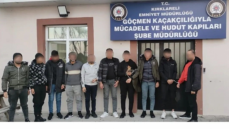 Polisten kaçan araçtan kaçak çıktı