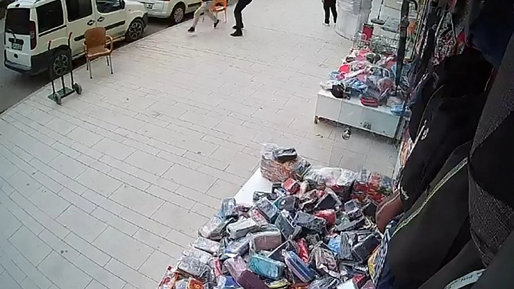 Malatya'da polisten kaçan şüpheliyi vatandaş yakaladı!