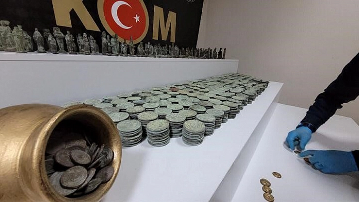 Polisten tarihi eser kaçakçılığı operasyonu