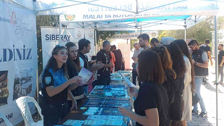 Polisten öğrencilere bilgilendirme