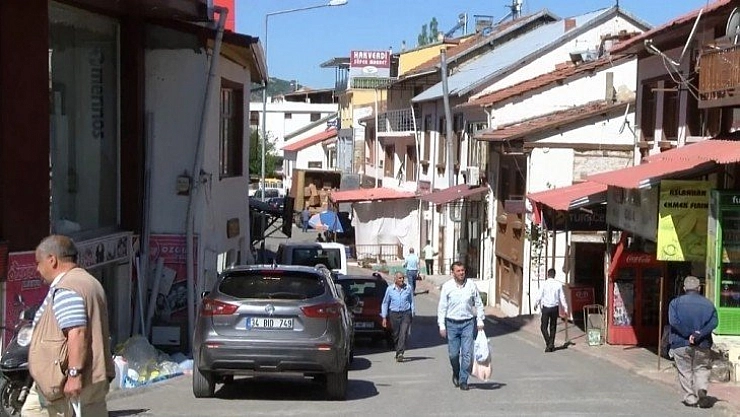 Konutların bitirilmesi bekleniyor