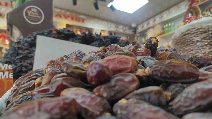 Malatya'da Ramazan Hurması Tezgâhlarda Yerini Aldı