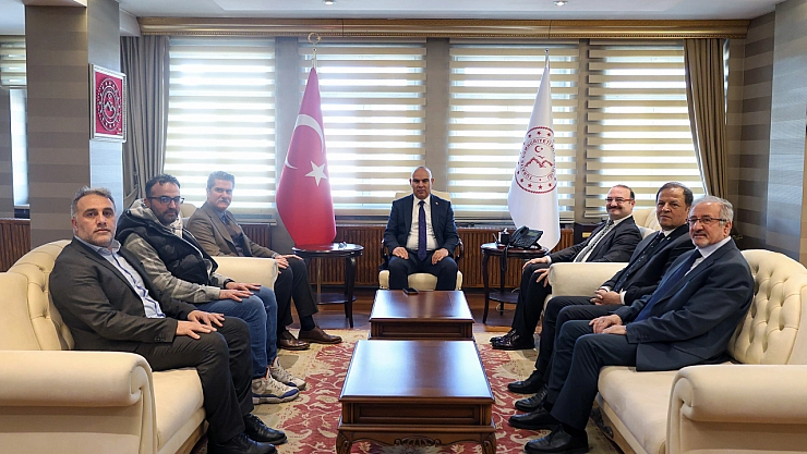 Rektör Hacımüftüoğlu'ndan mevkidaşı Rektör Gülçin'e hayırlı olsun ziyareti