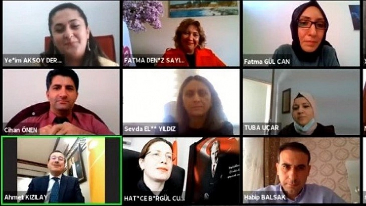 Kızılay'dan ebelere övgü