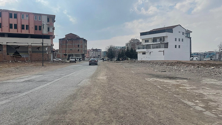 Rezerv alanlarda sağlam ve orta hasarlı binaların durumu ne mi olacak? İşte cevabı...