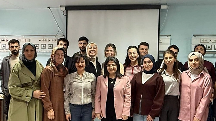 Sağlıkçılara ileri yaşam desteği eğitimi